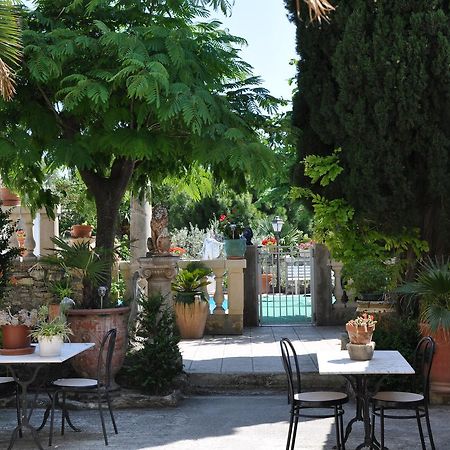 Hotel Le Saint Victor à Mirabel-aux-Baronnies Extérieur photo