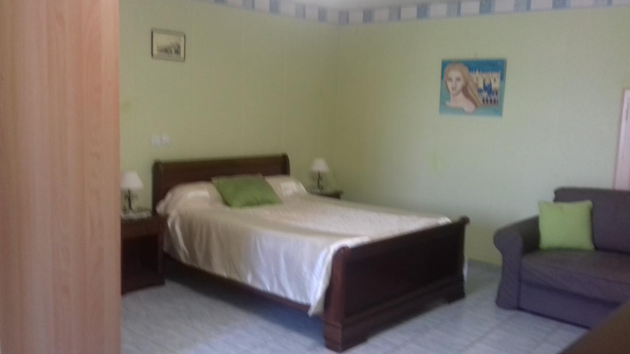 Hotel Le Saint Victor à Mirabel-aux-Baronnies Extérieur photo