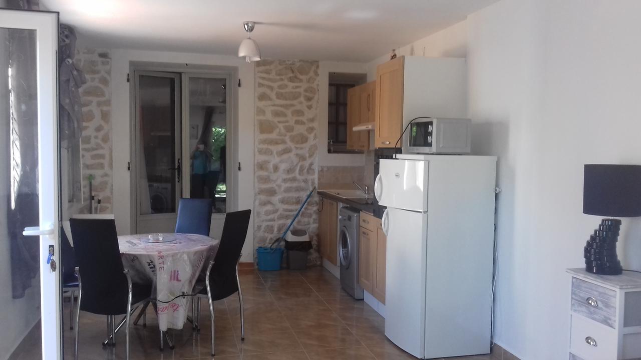 Hotel Le Saint Victor à Mirabel-aux-Baronnies Extérieur photo